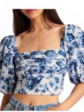 Abercrombie & Fitch Blue Floral Square-Neck Puff Sleeve Crop Top